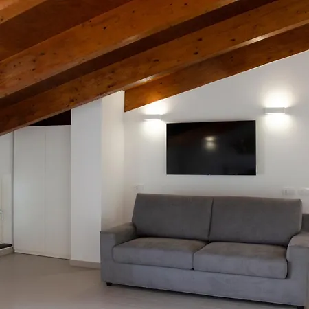 Donna Elena Rooms Sant'Egidio del Monte Albino Exterior photo